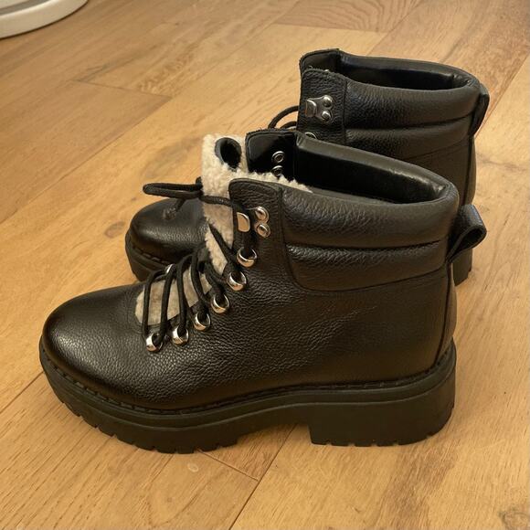 EUC Marc Fisher Nairy Black Leather Shearling Ankle Boot Women's 8 - Picture 6 of 9